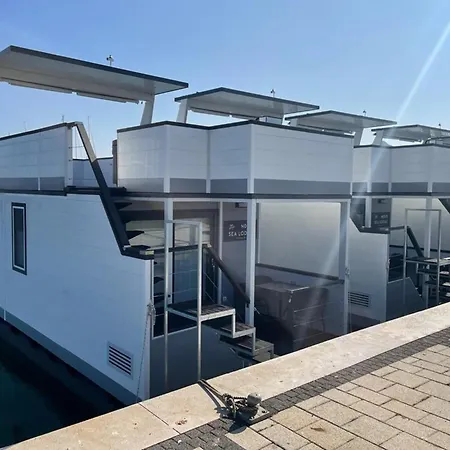 Modern Houseboat With Whirlpool In Novigrad Botel Novigrad Istria