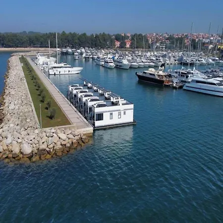 Modern Houseboat With Whirlpool In Novigrad Botel