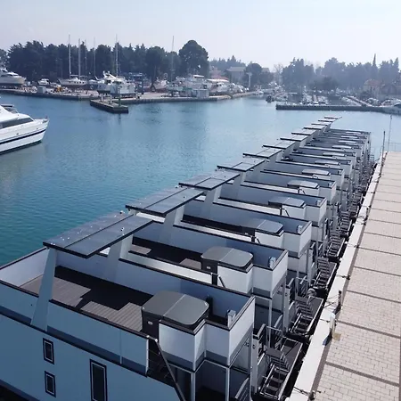 Botel Modern Houseboat With Whirlpool In Novigrad Novigrad Istria